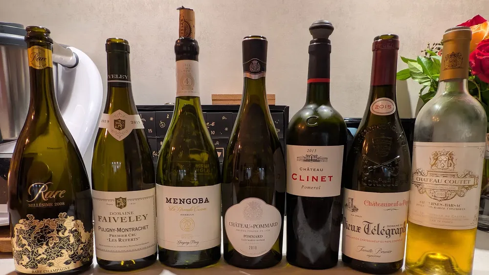 Nikolaus-Weinprobe 2025: Sieben Flaschen zwischen Champagne, Burgund und Bordeaux