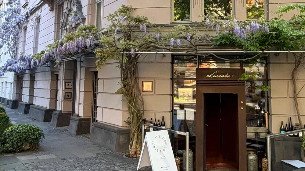 Weinbistro L'escalier in Köln: Menu Surprise mit Weinbegleitung im Belgischen Viertel
