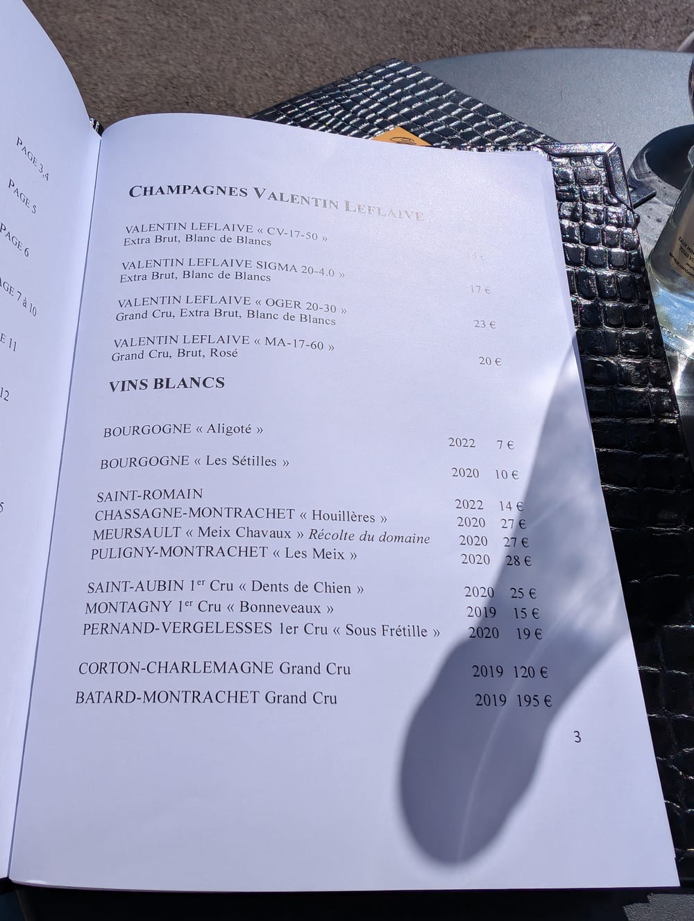 Offene Weinkarte bei Olivier Leflaive in Puligny-Montrachet mit Bourgogne Blanc, Village, Premier Cru und Grand Cru